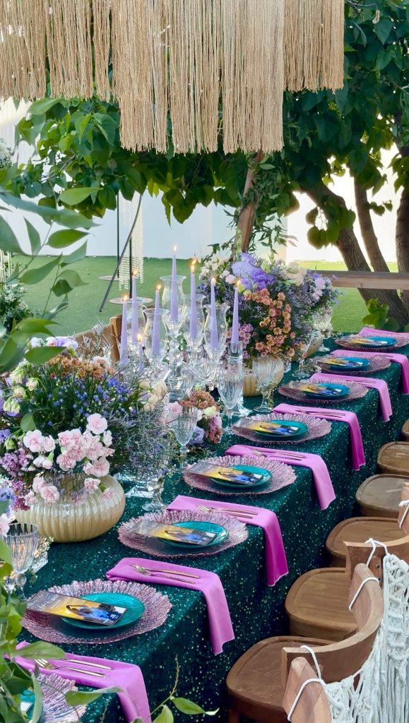 گل آرایی و شمع آرایی میز عقد و عروسی توسط تشریفات عرفانی قزوین